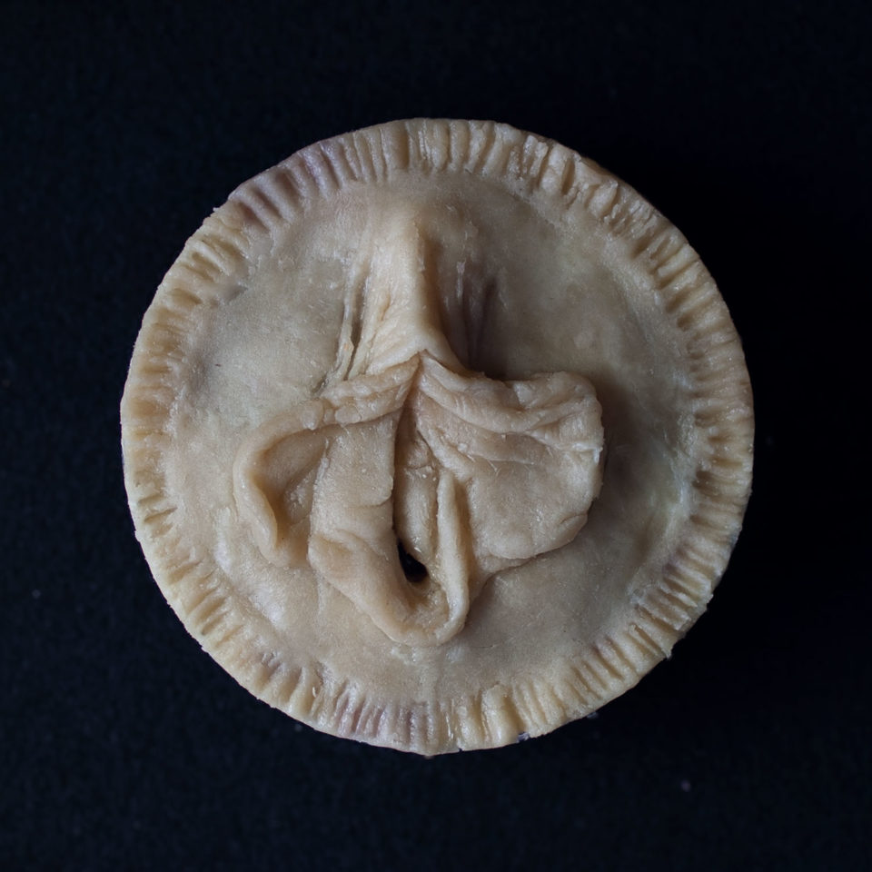 Pie 11, a pie sculpted to appear like a vulva