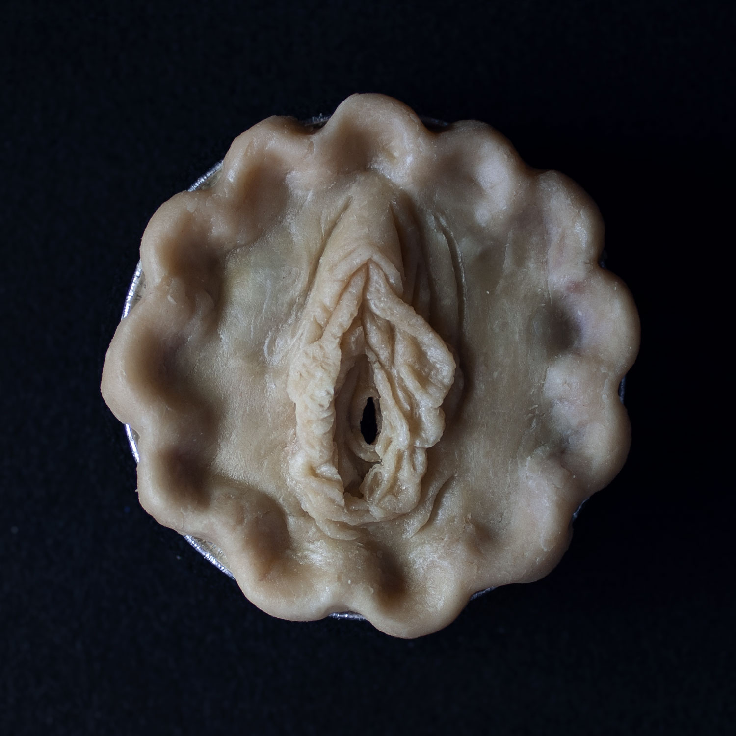 Pie 12, a pie sculpted to appear like a vulva