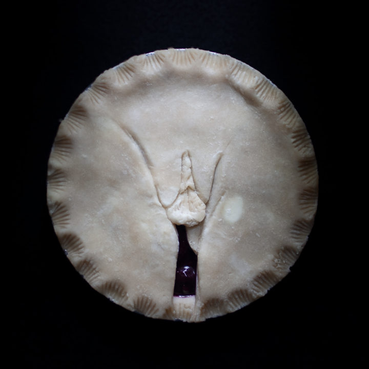 Pie 14, a pie sculpted to appear like a vulva