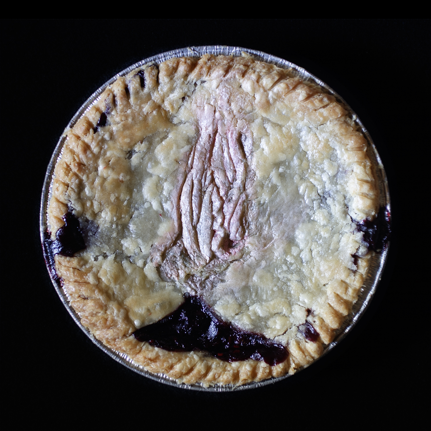 Bake pie art made to look like a human vulva